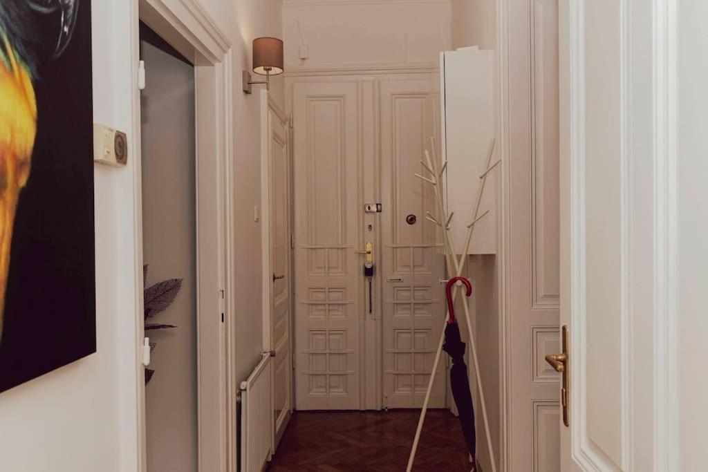 Modern Stylish Comfortable 2 Bedroom Apartment Wina Bagian luar foto