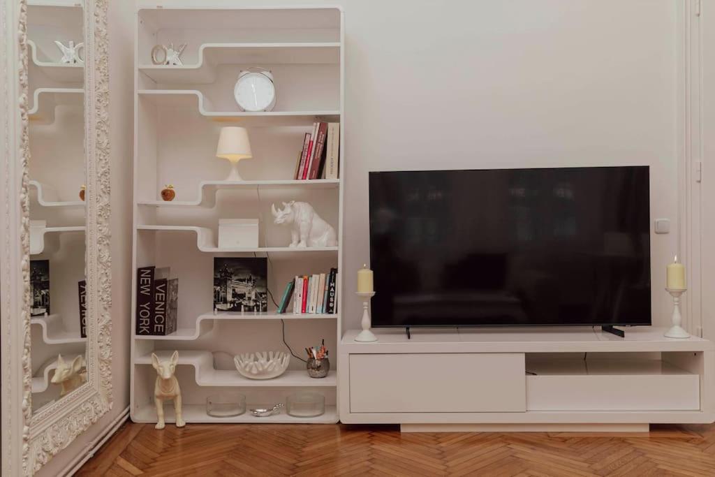 Modern Stylish Comfortable 2 Bedroom Apartment Wina Bagian luar foto