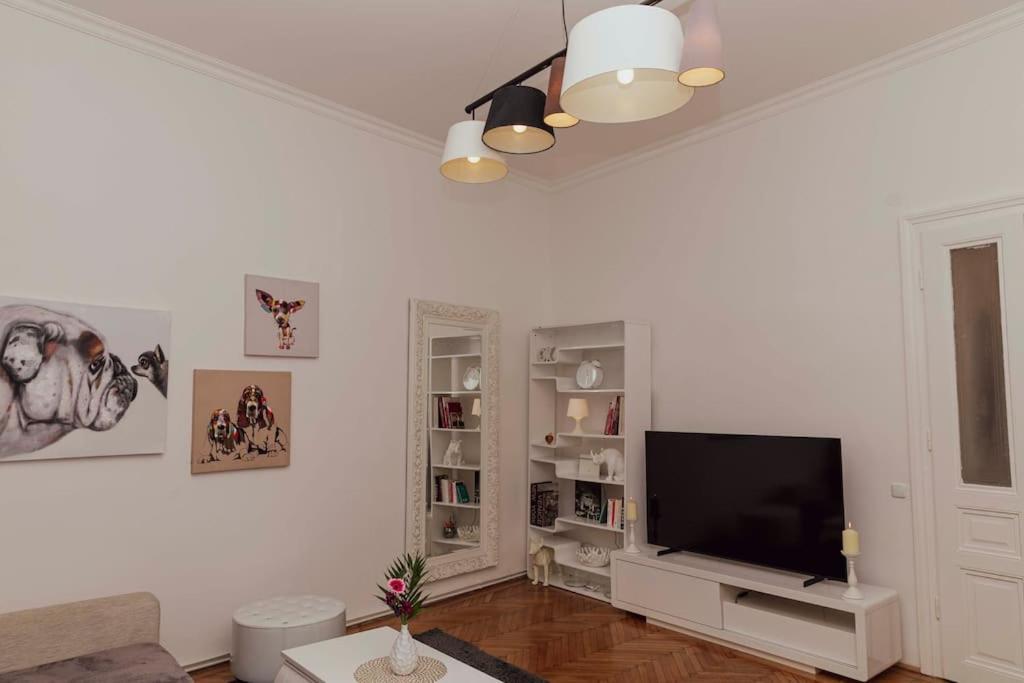 Modern Stylish Comfortable 2 Bedroom Apartment Wina Bagian luar foto